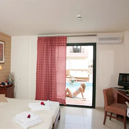 Vasia & Hotel Sissi
